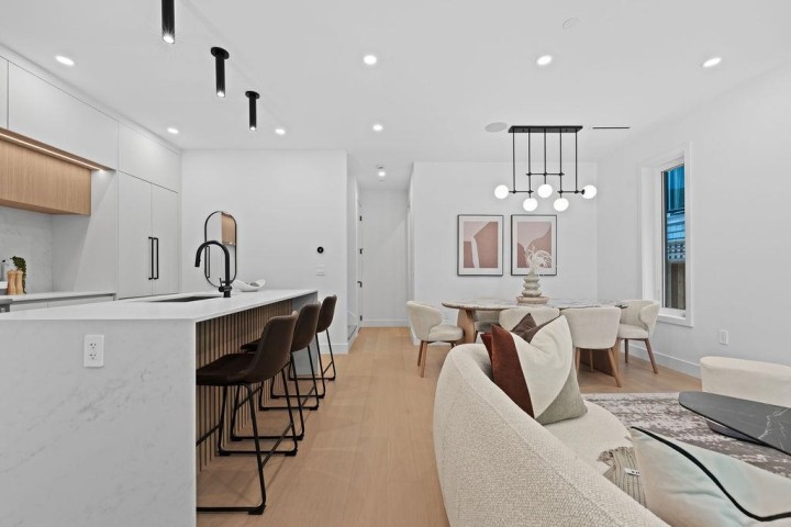 Photo 8 at 1 - 3880 W 23rd Avenue, Dunbar, Vancouver West