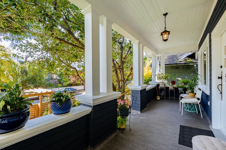 Photo 3 at 3343 W 3rd Avenue, Kitsilano, Vancouver West