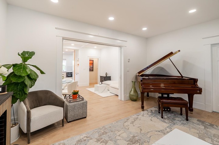 Photo 5 at 3343 W 3rd Avenue, Kitsilano, Vancouver West