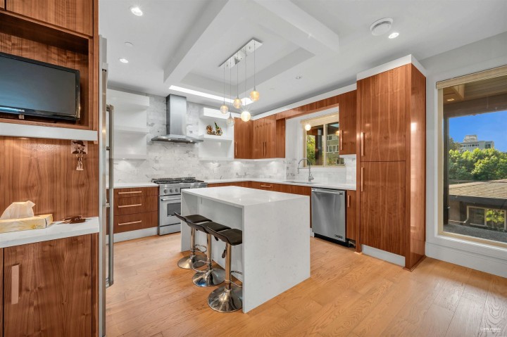 Photo 5 at 1450 Fulton Avenue, Ambleside, West Vancouver