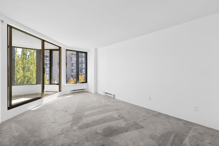 Photo 13 at 609 - 2201 Pine Street, Fairview VW, Vancouver West