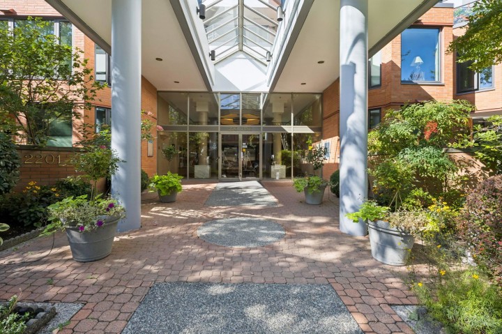 Photo 22 at 609 - 2201 Pine Street, Fairview VW, Vancouver West