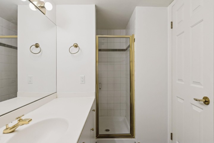 Photo 21 at 609 - 2201 Pine Street, Fairview VW, Vancouver West