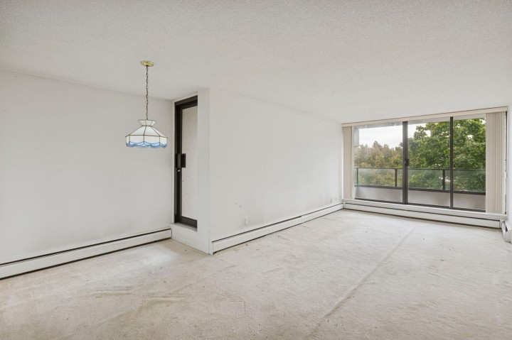 Photo 4 at 301 - 1995 Beach Avenue, West End VW, Vancouver West