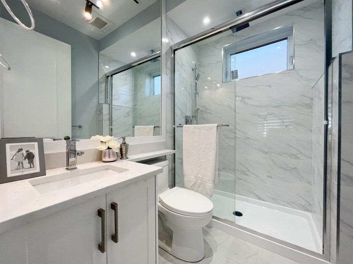 Photo 10 at 3275 E 20th Avenue, Renfrew Heights, Vancouver East