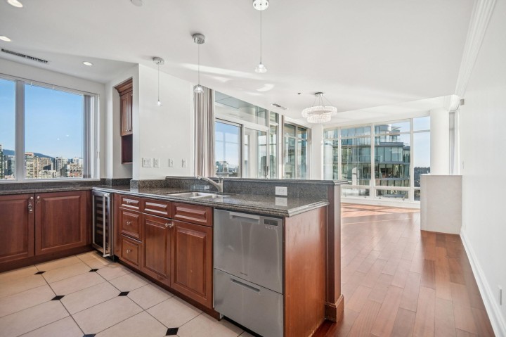 Photo 9 at 1903 - 1515 Homer Mews, Yaletown, Vancouver West