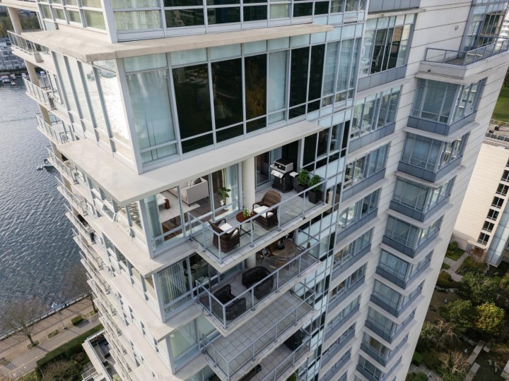 Photo 24 at 1903 - 1515 Homer Mews, Yaletown, Vancouver West