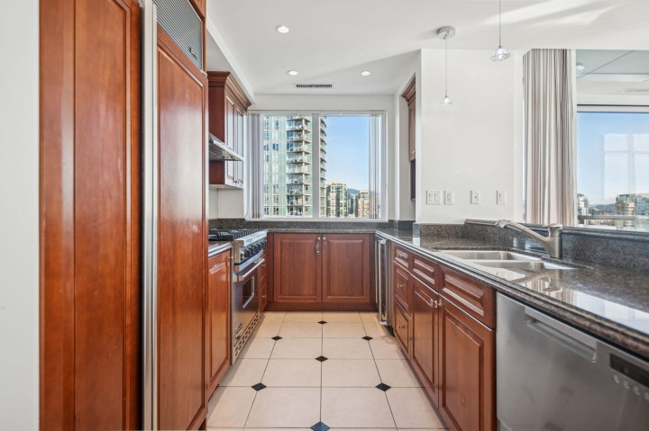 Photo 8 at 1903 - 1515 Homer Mews, Yaletown, Vancouver West