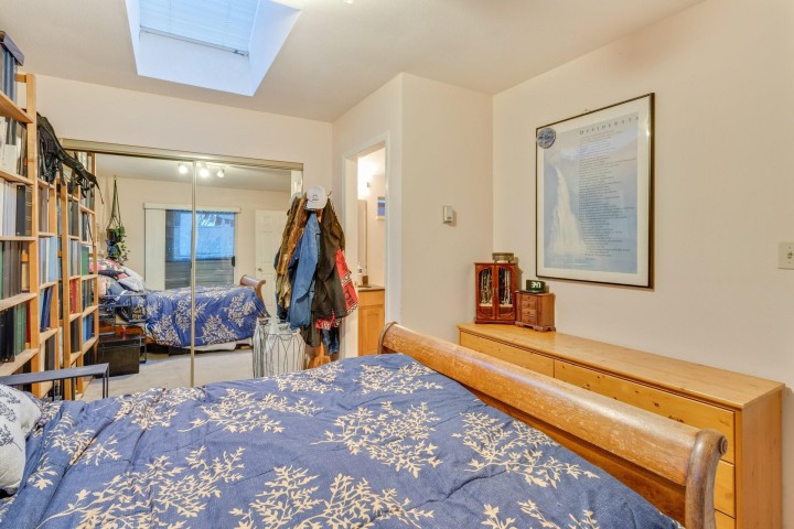 Photo 13 at 2586 W 8th Avenue, Kitsilano, Vancouver West
