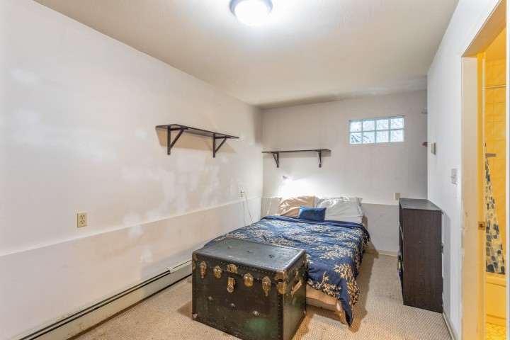 Photo 16 at 2586 W 8th Avenue, Kitsilano, Vancouver West