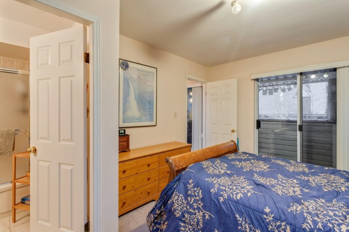 Photo 11 at 2586 W 8th Avenue, Kitsilano, Vancouver West