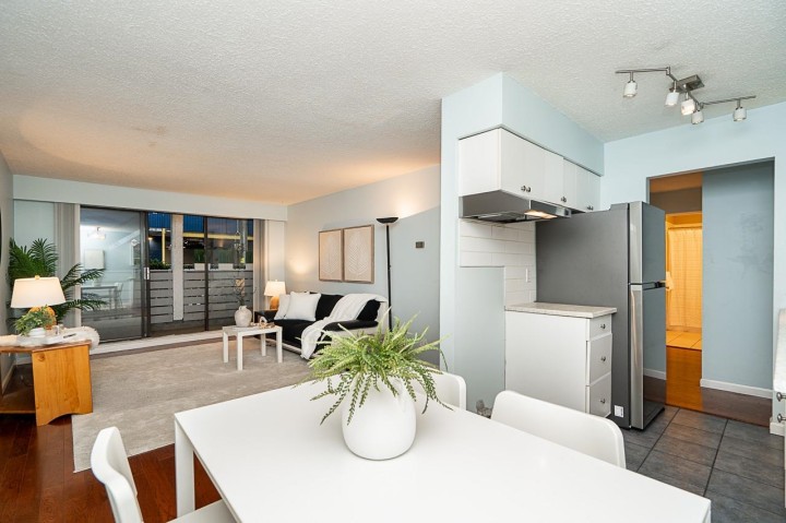 Photo 9 at 114 - 1950 W 8th Avenue, Kitsilano, Vancouver West