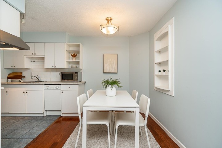 Photo 11 at 114 - 1950 W 8th Avenue, Kitsilano, Vancouver West