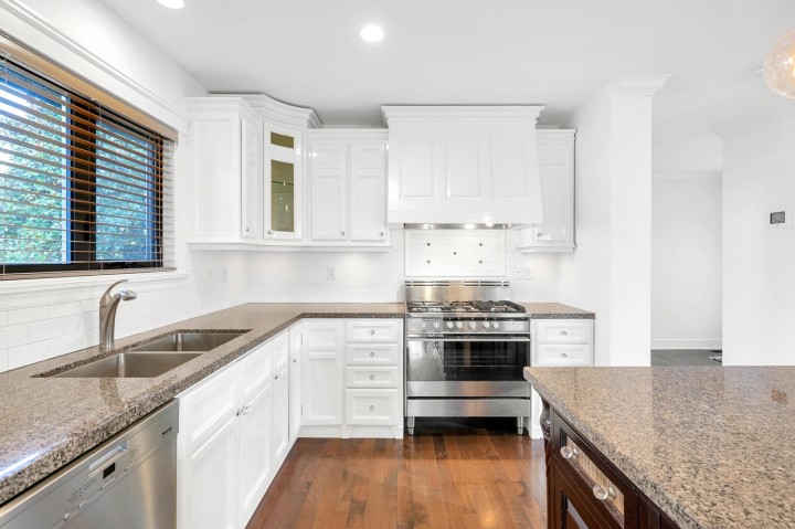 Photo 6 at 1031 Inglewood Avenue, Sentinel Hill, West Vancouver