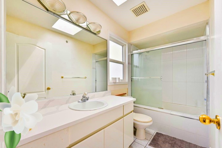 Photo 20 at 396 E 49th Avenue, South Vancouver, Vancouver East
