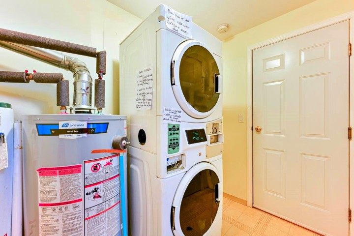 Photo 24 at 396 E 49th Avenue, South Vancouver, Vancouver East