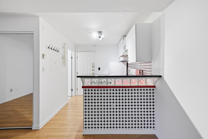 Photo 11 at 107 - 1940 Barclay Street, West End VW, Vancouver West