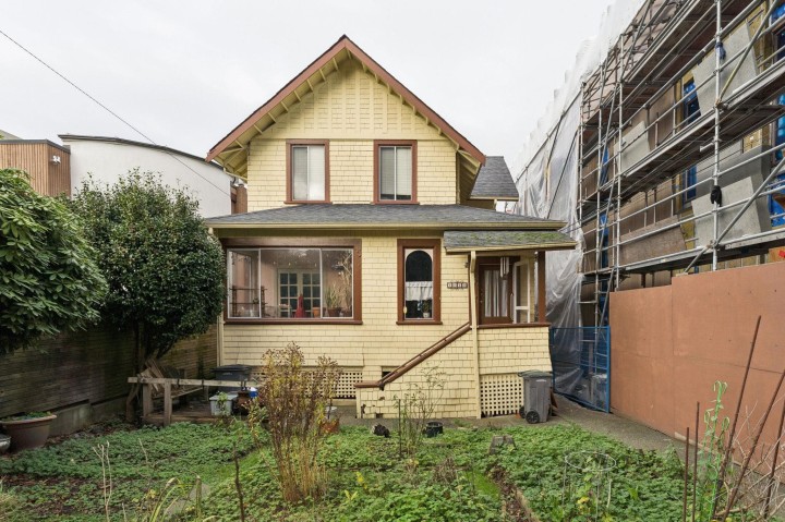 Photo 3 at 3243 Point Grey Road, Kitsilano, Vancouver West