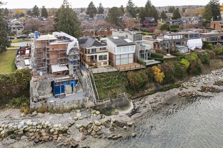 Photo 1 at 3243 Point Grey Road, Kitsilano, Vancouver West