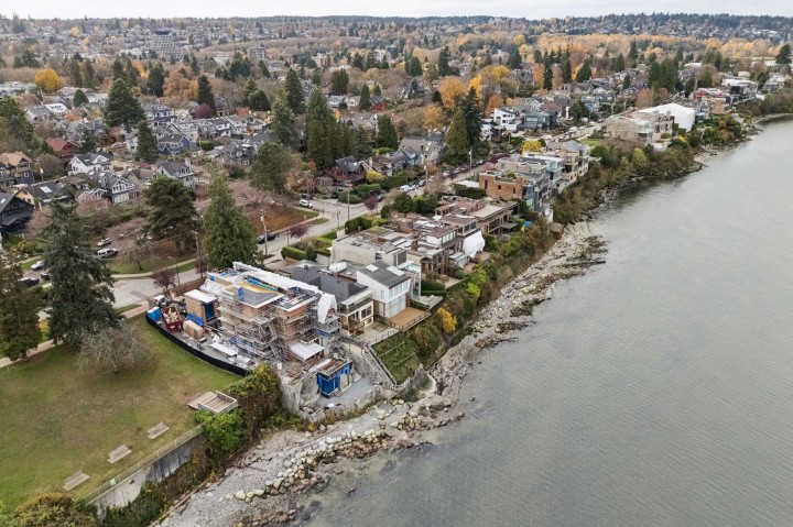 Photo 9 at 3243 Point Grey Road, Kitsilano, Vancouver West