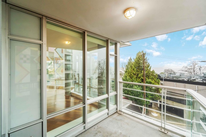 Photo 12 at 404 - 1762 Davie Street, West End VW, Vancouver West