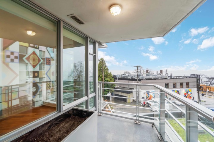 Photo 26 at 404 - 1762 Davie Street, West End VW, Vancouver West