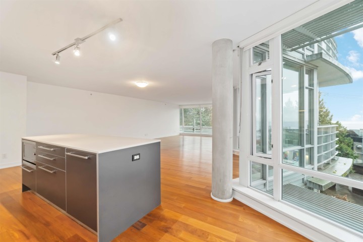 Photo 10 at 404 - 1762 Davie Street, West End VW, Vancouver West