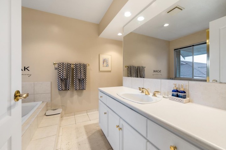 Photo 13 at 233 Waterleigh Drive, Marpole, Vancouver West