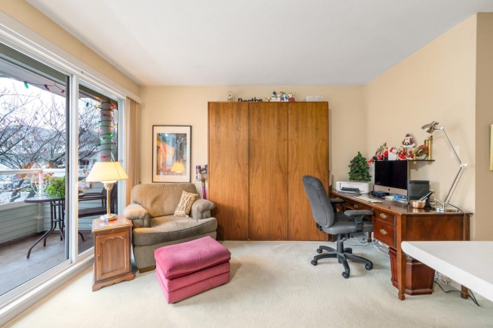 Photo 5 at 233 Waterleigh Drive, Marpole, Vancouver West