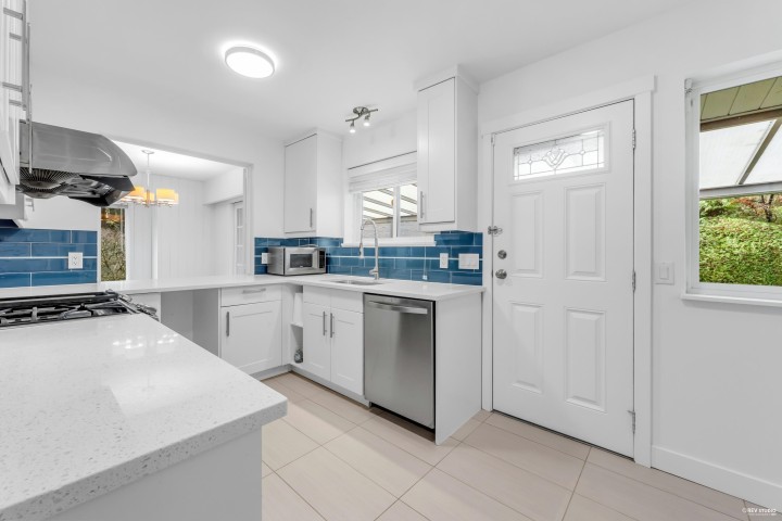 Photo 18 at 50 Glenmore Drive, Glenmore, West Vancouver