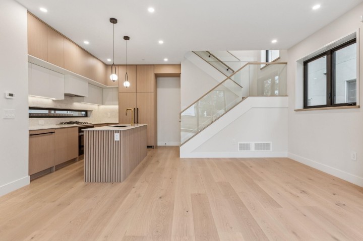 Photo 10 at 1 - 448 W 20th Avenue, Cambie, Vancouver West