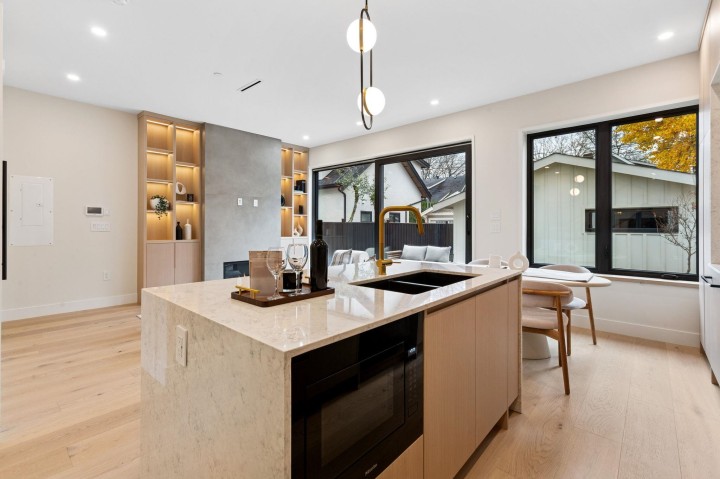 Photo 13 at 2 - 448 W 20th Avenue, Cambie, Vancouver West