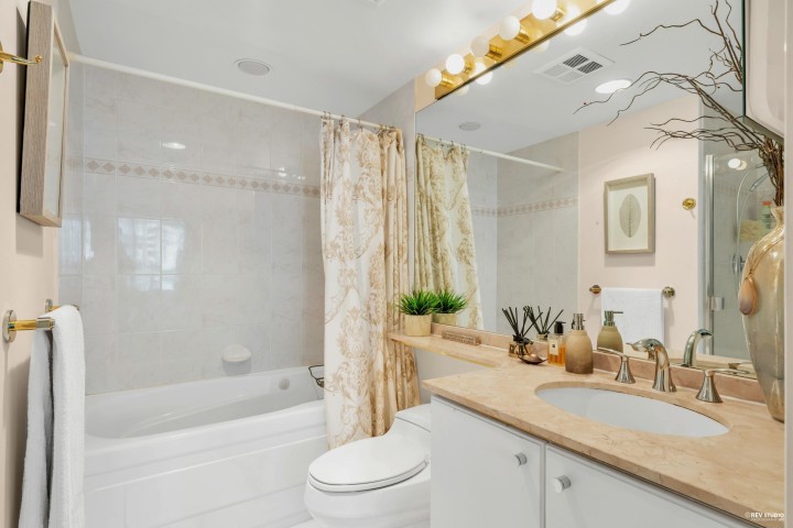 Photo 13 at 1708 - 1500 Hornby Street, Yaletown, Vancouver West