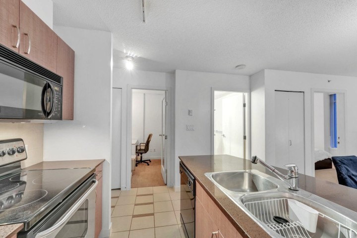 Photo 4 at 1506 - 610 Granville Street, Downtown VW, Vancouver West