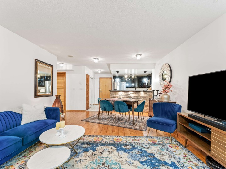 Photo 5 at 306 - 1328 W Pender Street, Coal Harbour, Vancouver West