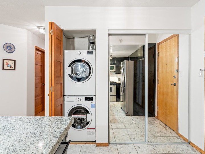 Photo 9 at 306 - 1328 W Pender Street, Coal Harbour, Vancouver West