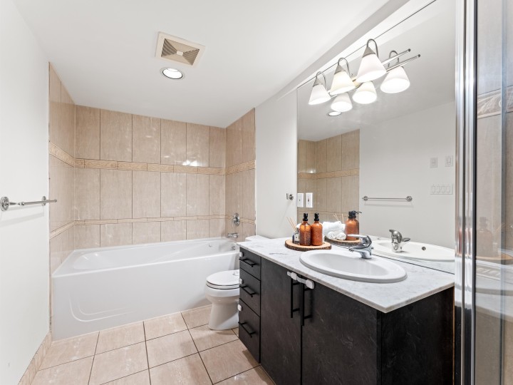 Photo 15 at 306 - 1328 W Pender Street, Coal Harbour, Vancouver West