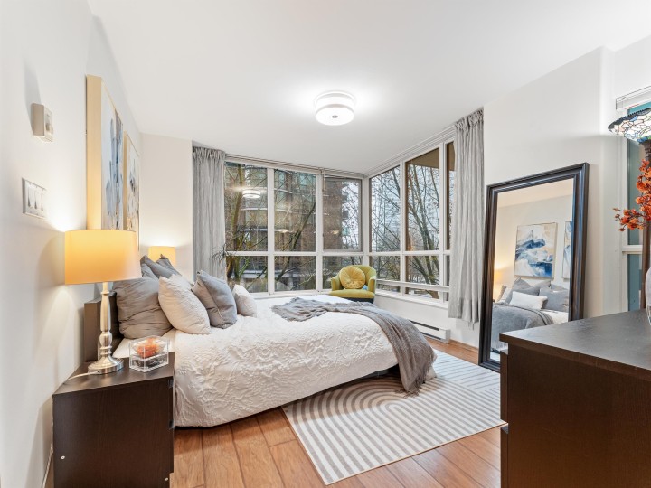 Photo 11 at 306 - 1328 W Pender Street, Coal Harbour, Vancouver West