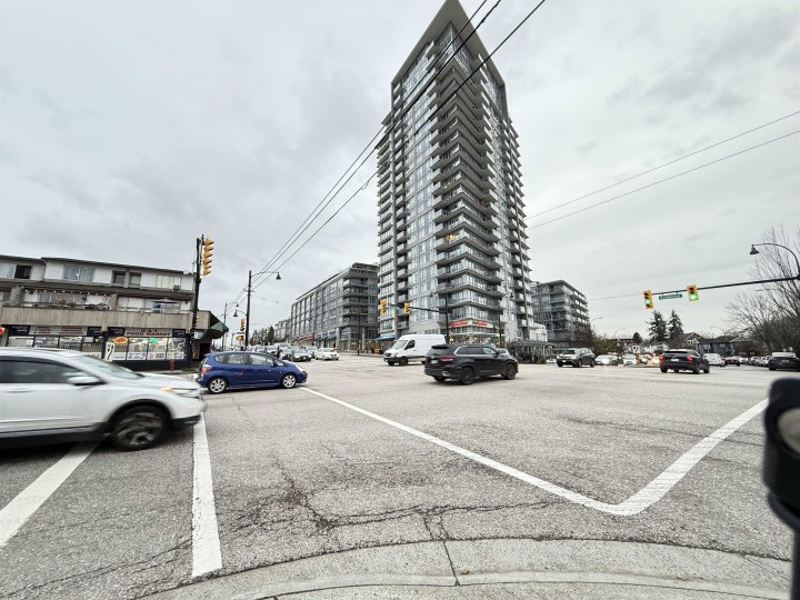 Photo 2 at 203 - 4818 Eldorado Mews, Collingwood VE, Vancouver East