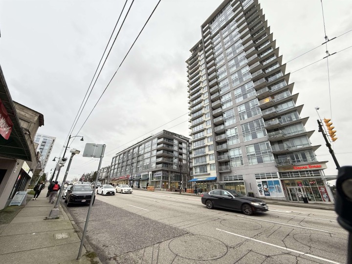Photo 3 at 203 - 4818 Eldorado Mews, Collingwood VE, Vancouver East