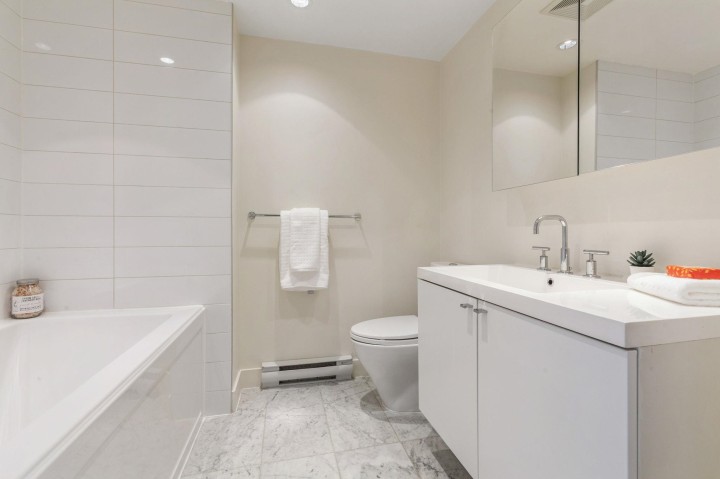 Photo 13 at 306 - 4355 W 10th Avenue, Point Grey, Vancouver West