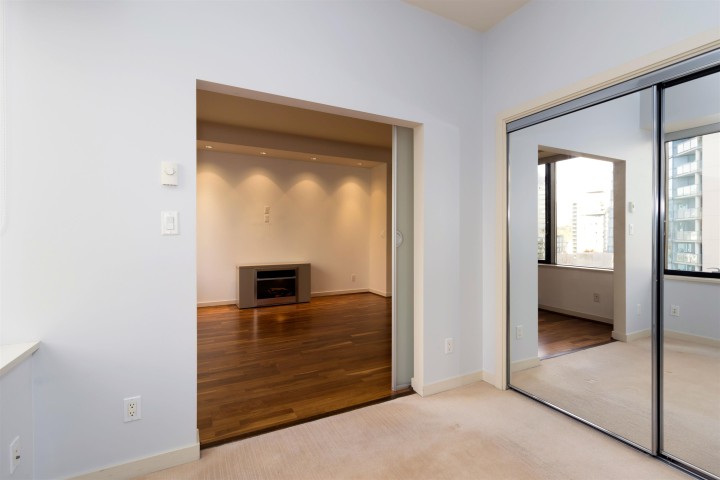Photo 18 at 615 - 1333 W Georgia Street, Coal Harbour, Vancouver West