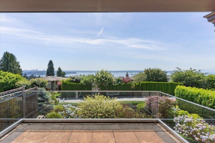 Photo 14 at 2171 Queens Avenue, Queens, West Vancouver