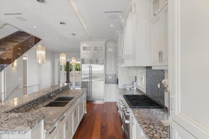 Photo 11 at 2171 Queens Avenue, Queens, West Vancouver