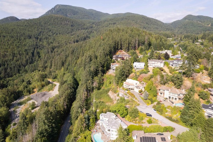 Photo 13 at 4783 Westwood Place, Cypress Park Estates, West Vancouver