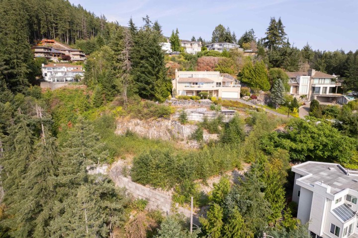 Photo 9 at 4783 Westwood Place, Cypress Park Estates, West Vancouver