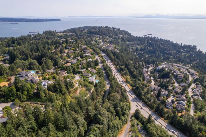 Photo 11 at 4783 Westwood Place, Cypress Park Estates, West Vancouver