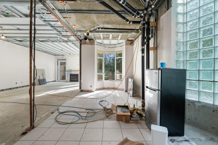 Photo 25 at 348 Taylor Way, Park Royal, West Vancouver