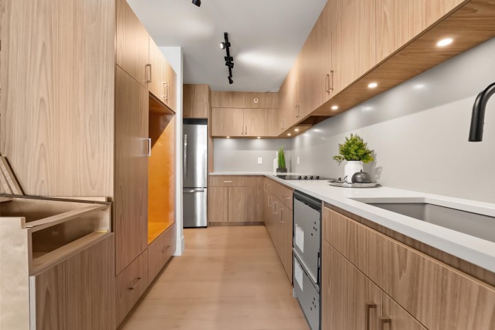 Photo 4 at 6D - 328 Taylor Way, Park Royal, West Vancouver