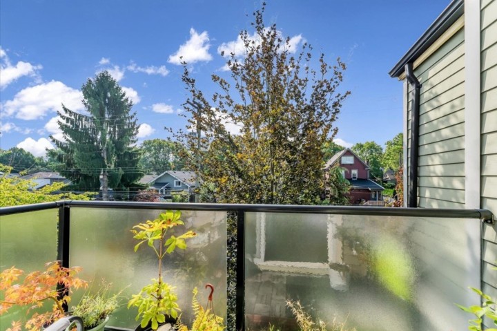 Photo 12 at 307 - 876 W 16th Avenue, Cambie, Vancouver West